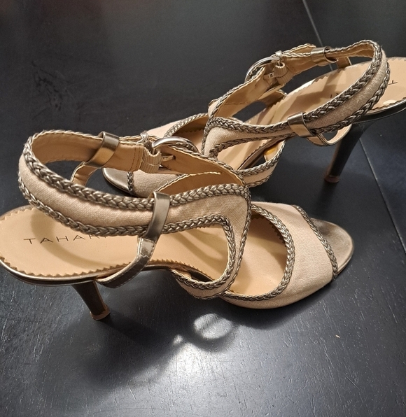 Tahari Lima Sling Back Heeled Sandals   Size 10M - Picture 8 of 14